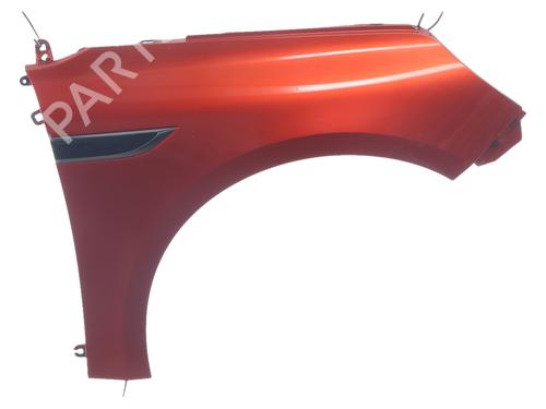 right-front-fenders-renault-megane-iv-hatchback-b9amn_-2015-38925402 main image