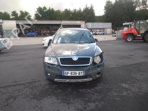 Right headlight SKODA OCTAVIA II Combi (1Z5) 2.0 TDI 4x4 | BP28806331C29 - Image 18