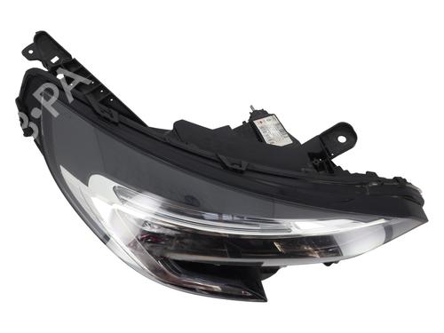 Right headlight RENAULT CLIO V (B7_) 1.5 Blue dCi 100 (B7AD) | BP31065637C29 