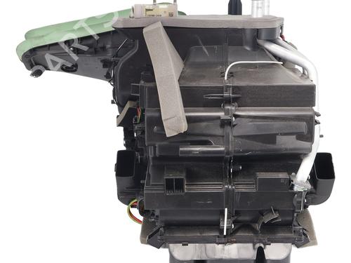 Used Heater matrix box Heater matrix box PEUGEOT 308 III (FB_, FH_, FP_, F3_, FM_) PureTech 130 (FPHNSL, FPHNST) (131 hp) 26011556 26011556