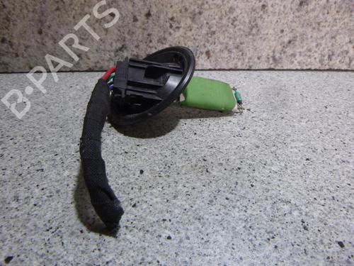 Varmeblæsermodstand VW POLO IV (9N_, 9A_) 1.4 16V (75 hp) 22071328