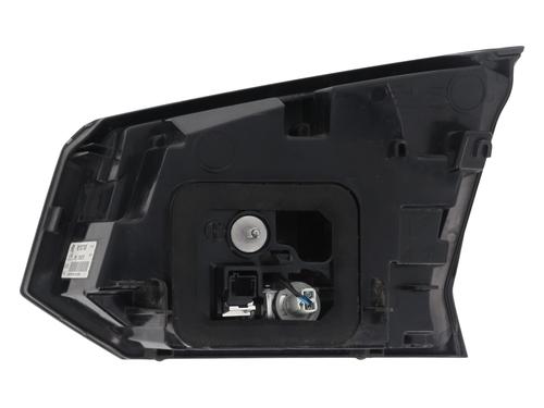 Used Left tailgate light Left tailgate light PEUGEOT 5008 II (MC_, MJ_, MR_, M4_) 1.5 BlueHDi 130 (MCYHZJ, MCYHZR, MCYHZX) (131 hp) 32360262 32360262