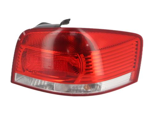 Højre baglygte AUDI A3 (8P1) 1.9 TDI (105 hp) 21115619