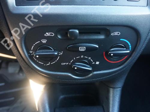 Multifunctionele display PEUGEOT 206 Hatchback (2A/C) 1.4 i | BP18186968C48 
