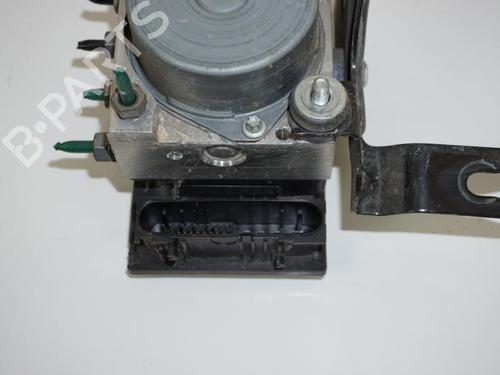 Used ABS pump RENAULT CLIO III (BR0/1, CR0/1) 1.5 dCi (88 hp) 18197503