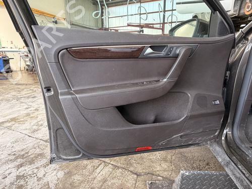 Used Front left panel Front left panel 39527569 39527569