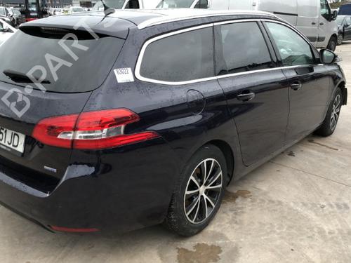 Right taillight PEUGEOT 308 SW II (LC_, LJ_, LR_, LX_, L4_) 1.6 BlueHDi 120 | BP25045979C35 