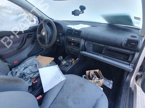 Right taillight SEAT LEON (1M1) 1.6 16 V | BP19731702C35 