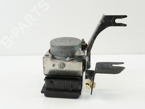 Used ABS pump DACIA SANDERO 1.5 dCi (88 hp) 18182452