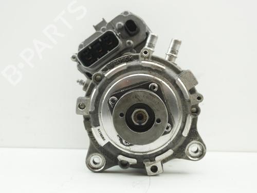 Alternator VOLVO V60 I (155) D6 Hybrid AWD 30659150