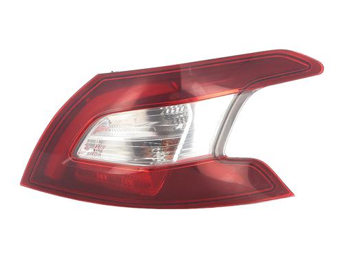 Used Right taillight PEUGEOT 308 II (LB_, LP_, LW_, LH_, L3_) 1.6 HDi / BlueHDi 115 (115 hp) 25447405