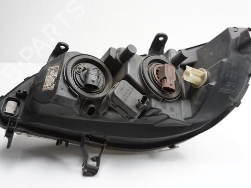 Right headlight OPEL ZAFIRA A MPV (T98) 2.2 DTI 16V (F75) | BP18181105C29