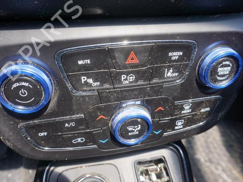 Left front fog light JEEP COMPASS (MP, M6, MV, M7) 2.0 CRD 4x4 | BP18192222C30 