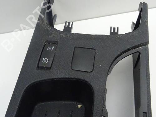 Used Middle console Middle console RENAULT CLIO IV (BH_) 1.5 dCi 75 (75 hp) 19728792 19728792