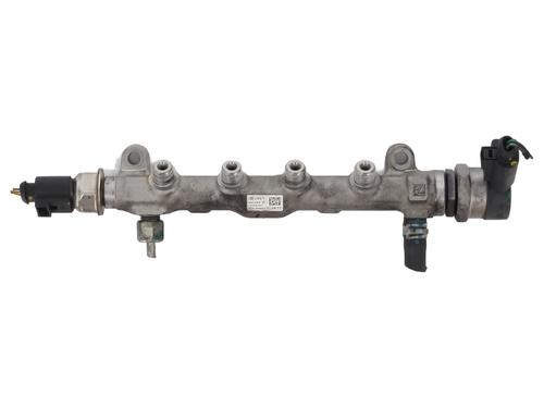 Used Injection rail AUDI A3 Limousine (8VS, 8VM) 2.0 TDI (150 hp) 30397938