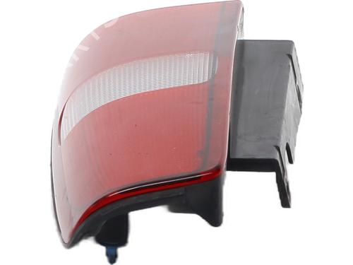 Used Right taillight Right taillight SUZUKI JIMNY Closed Off-Road Vehicle (SN) 1.5 DDiS 4x4 (86 hp) 22517860 22517860