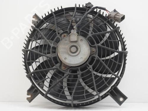 Used Radiator fan Radiator fan SUZUKI GRAND VITARA I (FT, HT) 2.0 HDI 110 16V 4x4 (SQ420D, TD83V, JA420WD) (109 hp) 18176400 18176400