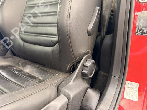 Left front seat VW BEETLE (5C1, 5C2) 2.0 TFSI | BP38585167C15 - Image 2