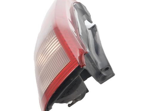 Venstre baglygte NISSAN X-TRAIL I (T30) 2.2 dCi 4x4 (136 hp) 30106590