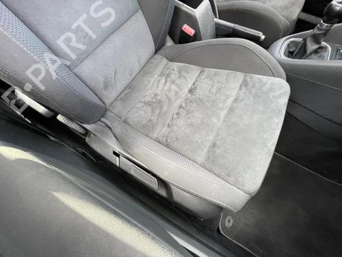 Used Right front seat Right front seat VW GOLF VI (5K1) 1.4 TSI (122 hp) 19731684 19731684