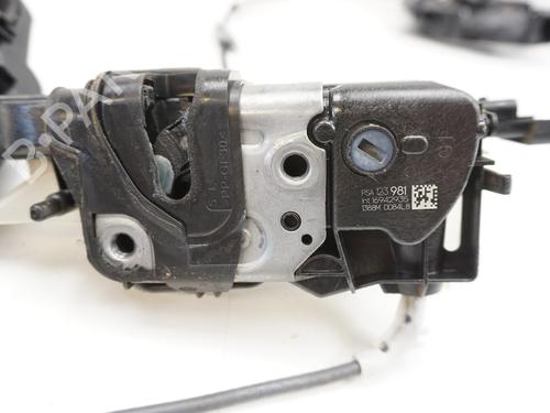 Used Front left lock Front left lock CITROËN C3 III (SX) 1.5 BlueHDi 100 (SXYHYP, SXYHTU) (102 hp) 18172803 18172803