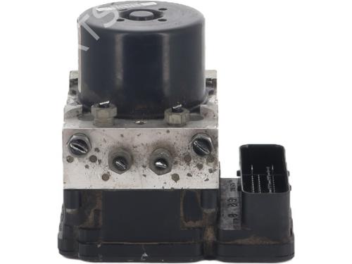 Used ABS pump VOLVO V40 Hatchback (525) D4 (177 hp) 32630350