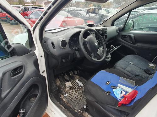 Right headlight PEUGEOT PARTNER Box Body/MPV 1.6 HDi | BP31097795C29  - Image 9