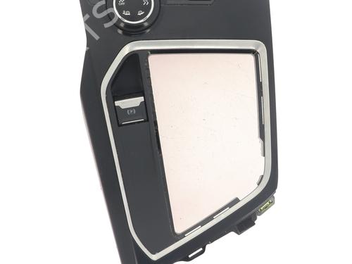 Used Middle console PEUGEOT 5008 II (MC_, MJ_, MR_, M4_) 1.5 BlueHDi 130 (MCYHZJ, MCYHZR, MCYHZX) (131 hp) 32482095