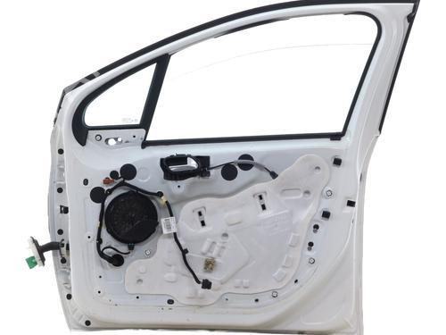 Right front door PEUGEOT 208 I (CA_, CC_) 1.4 HDi | BP27322239C3