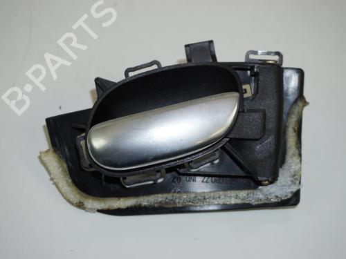 Używane Klamka zewnętrzna drzwi przednich prawych PEUGEOT 206 Hatchback (2A/C) 2.0 HDI 90 (90 hp) 18182232