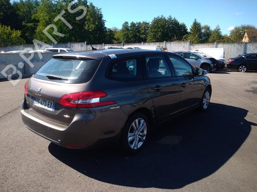 Right taillight PEUGEOT 308 SW II (LC_, LJ_, LR_, LX_, L4_) 1.6 BlueHDi 120 | BP28806323C35 