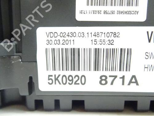 Used Instrument cluster VW GOLF VI (5K1) 1.6 TDI (105 hp) 18178342
