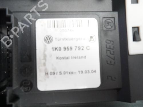Rudehejsemekanisme Højre foran VW GOLF V (1K1) 2.0 TDI 16V (140 hp) 18179954