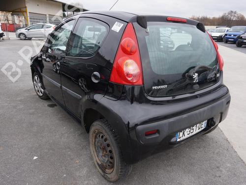 Right taillight PEUGEOT 107 (PM_, PN_) 1.4 HDi | BP18173185C35