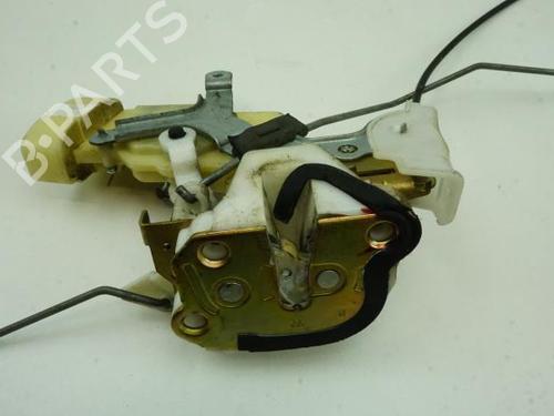 Used Front right lock TOYOTA YARIS (_P1_) 1.4 D-4D (NLP10_, NLP10R) (75 hp) 18197001