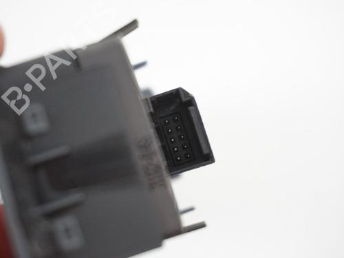 Used Left front window switch Left front window switch AUDI A1 Sportback (8XA, 8XF) 1.6 TDI (105 hp) 18188556 18188556