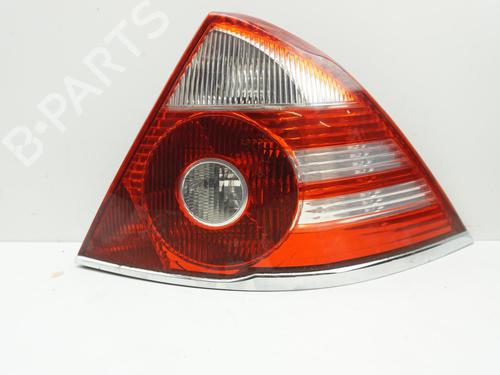 Right taillight FORD MONDEO III (B5Y) 2.0 16V TDDi / TDCi | BP18173248C35