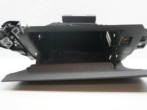 Used Glove box Glove box 18174883 18174883