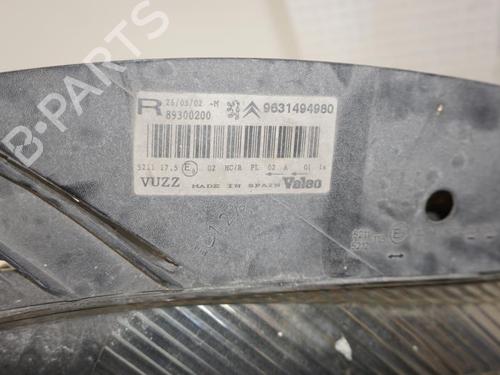 Used Right headlight Right headlight CITROËN XSARA PICASSO (N68) 1.8 16V (115 hp) 18185738 18185738
