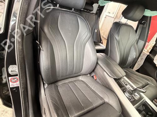 Stol høyre foran Stol høyre foran BMW X5 (F15, F85) xDrive 30 d (258 hp) 37452079 37452079