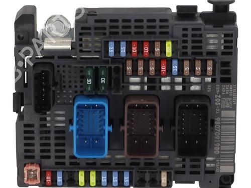 Used Fuse box Fuse box PEUGEOT 308 II (LB_, LP_, LW_, LH_, L3_) 1.6 HDi / BlueHDi 115 (115 hp) 30295465 30295465