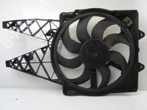 Used Radiator fan Radiator fan FIAT GRANDE PUNTO (199_) 1.3 D Multijet (199.AXD11, 199.AXD1A, 199.AXD1B,... (90 hp) 18174163 18174163