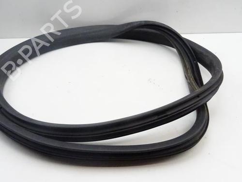 Used Rubber door seal RENAULT CLIO IV (BH_) 1.5 dCi 75 (75 hp) 19728776