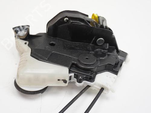 Used Front left lock TOYOTA YARIS (_P13_) 1.4 D (NLP130_, NLP130) (90 hp) 18177413