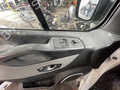 Used Left front window switch RENAULT TRAFIC III Van (FG_) 1.6 dCi 120 (FGMK) (121 hp) 26217934