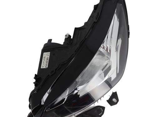 Venstre forlygte PEUGEOT 208 II (UB_, UP_, UW_, UJ_) 1.5 BlueHDI 100 | BP26154005C28 