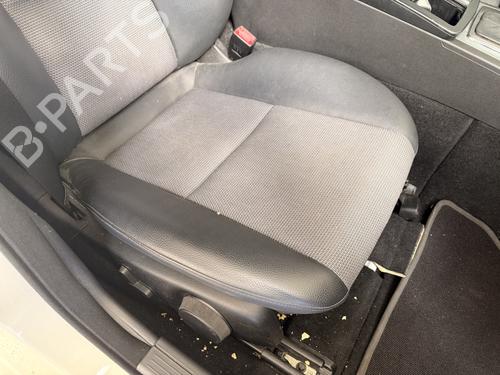 Used Right front seat Right front seat 38925466 38925466