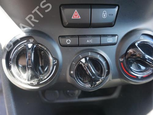 Radio PEUGEOT 208 I (CA_, CC_) 1.2 VTi 68 / PureTech 68 | BP18183753E6 