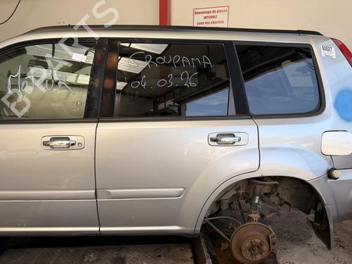 Dør venstre bagtil Dør venstre bagtil NISSAN X-TRAIL I (T30) 2.2 dCi 4x4 (136 hp) 37519966 37519966