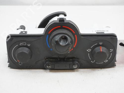 Used Climate control RENAULT KANGOO Express (FW0/1_) 1.5 dCi 95 (FW16) (95 hp) 21143751